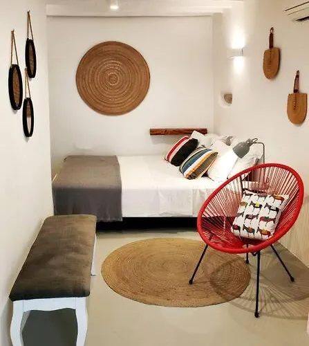 Bougainvillea Cave - Old Town Mykonos Town