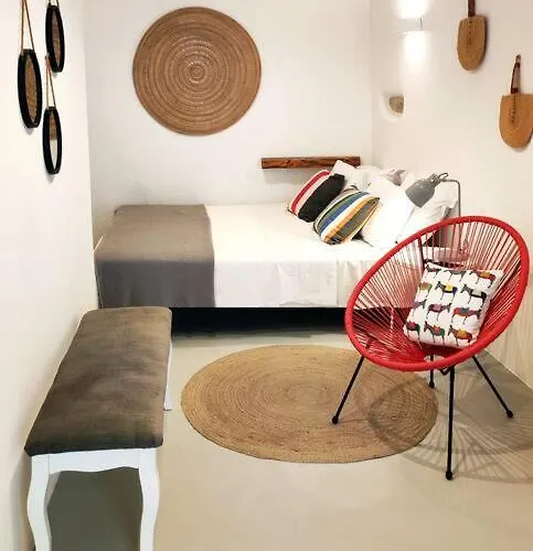 Bougainvillea Cave - Old Town